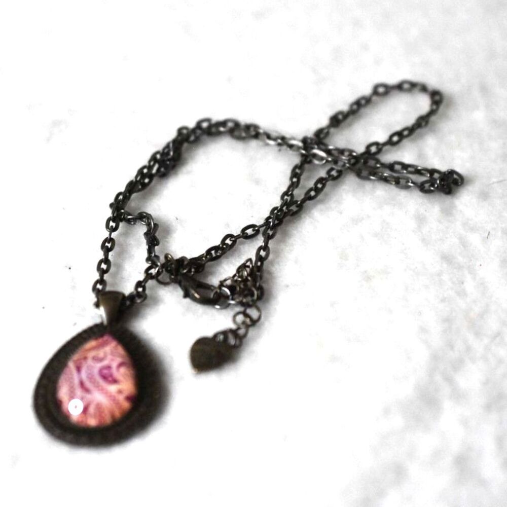 Antique Brass Tone Teardrop Red Paisley Print Made With Love Pendant 18"Necklace